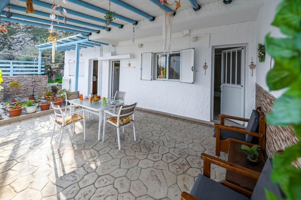 Springs Petronas Apartment Archangelos  Exterior foto